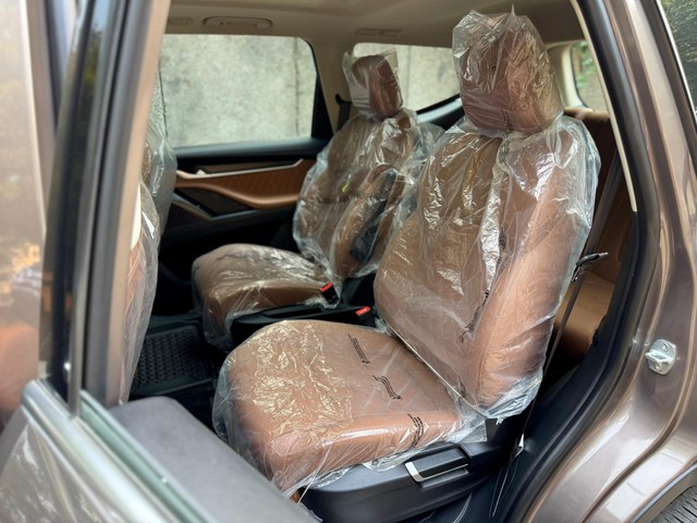 Second-hand 2023 MG Gloster Savvy 4x4 6Str for sale in New Delhi-7