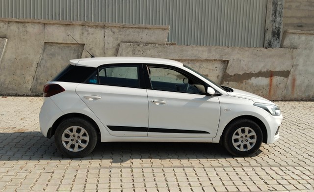 Second-hand 2018 Hyundai i20 1.2 Magna Executive for sale in Faridabad-1