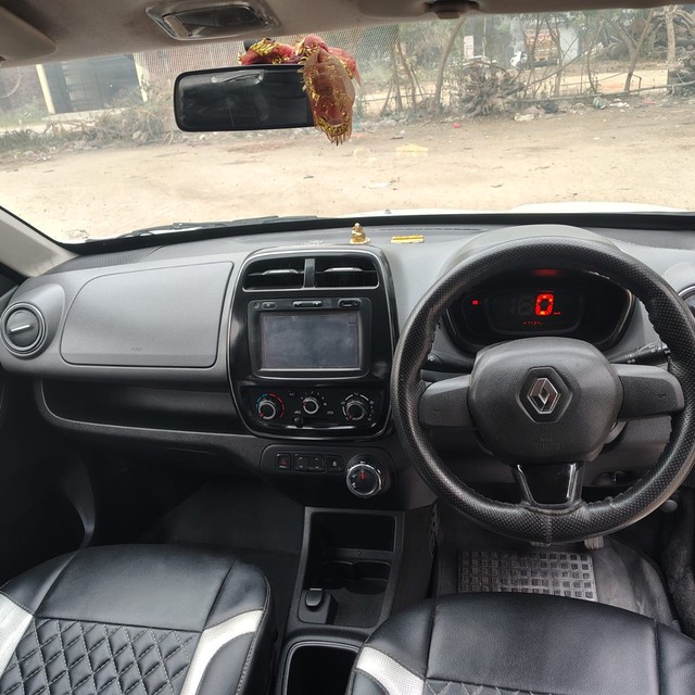 Second-hand 2017 Renault KWID 1.0 AMT RXT for sale in Ludhiana-7