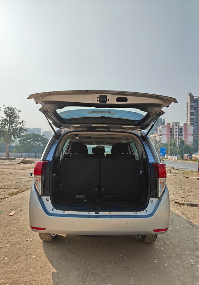 Second-hand 2016 Toyota Innova 2.5 G (Diesel) 7 Seater BS IV for sale in Mumbai-8