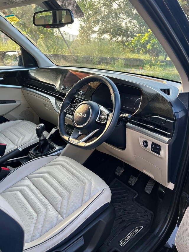 Second-hand 2024 Kia Carens Luxury Plus Diesel for sale in New Delhi-7