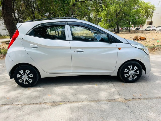 Second-hand 2016 Hyundai EON Era Plus for sale in Dewas-1