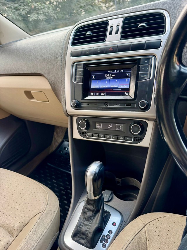 Second-hand 2017 Volkswagen Vento 1.2 TSI Highline AT for sale in New Delhi-11