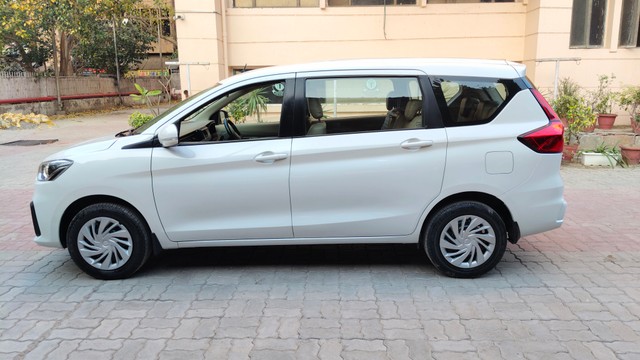 Second-hand 2019 Maruti Suzuki Ertiga VXI AT for sale in New Delhi-4