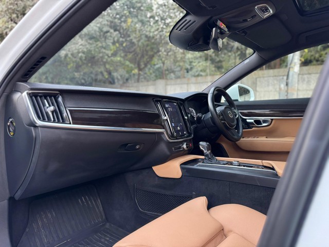 Second-hand 2019 Volvo S90 D4 Inscription BSIV for sale in New Delhi-4