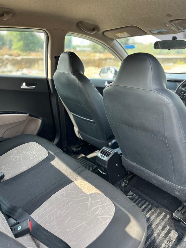 Hyundai Grand i10 1.2 Kappa Sportz Option AT Second-hand 2017 Hyundai Grand i10 1.2 Kappa Sportz Option AT for sale in New Delhi-9