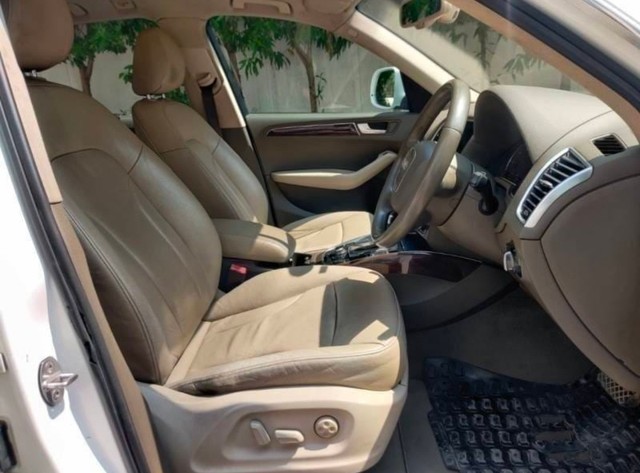Audi Q5 2.0 TDI Second-hand 2012 Audi Q5 2.0 TDI for sale in Hyderabad-9