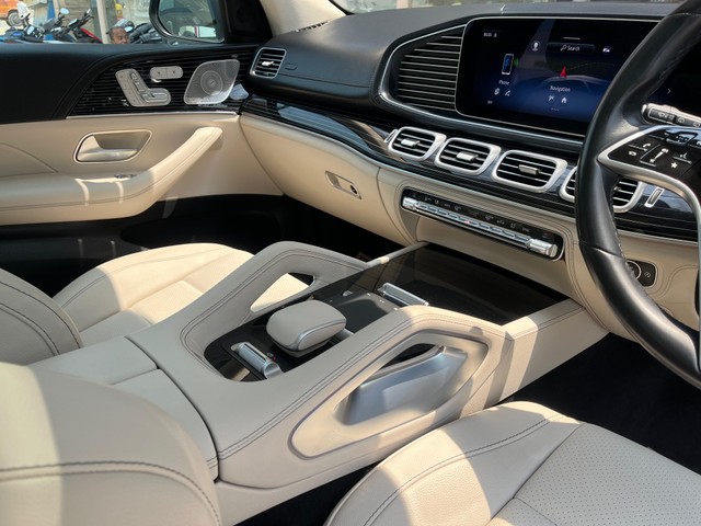 Mercedes-Benz GLS 450d 4matic Second-hand 2024 Mercedes-Benz GLS 450d 4matic for sale in Bangalore-8