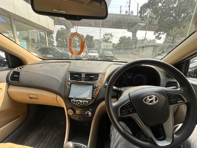 Hyundai Verna 1.6 SX VTVT Second-hand 2017 Hyundai Verna 1.6 SX VTVT for sale in Lucknow-10