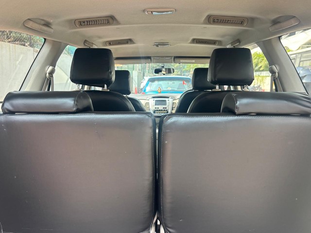 Second-hand 2013 Toyota Innova 2.5 VX (Diesel) 7 Seater BS IV for sale in Mumbai-6