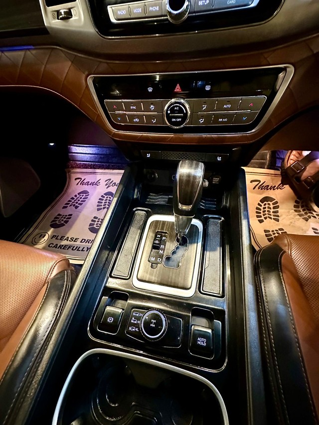 Second-hand 2019 Mahindra Alturas G4 4X4 AT BSIV for sale in New Delhi-14