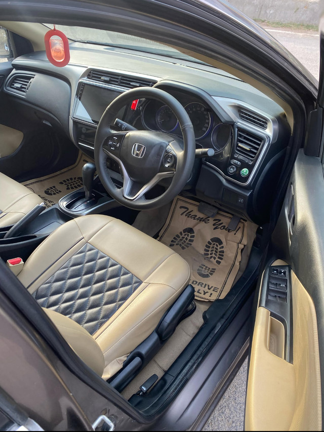 Second-hand 2015 Honda City i VTEC CVT VX for sale in New Delhi-7