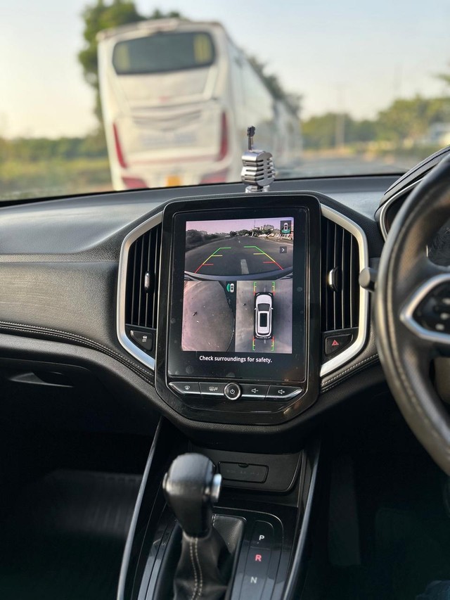 Second-hand 2020 MG Hector Sharp DCT for sale in New Delhi-5