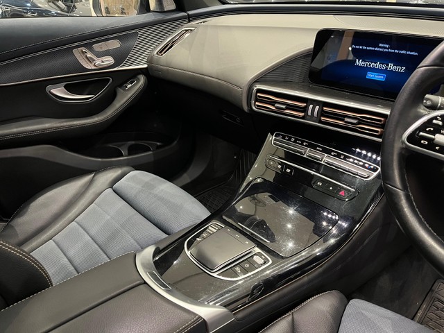 Mercedes-Benz EQC 400 4MATIC - Photo 9