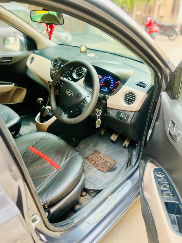 Second-hand 2017 Hyundai Xcent 1.2 VTVT E Plus for sale in New Delhi-8