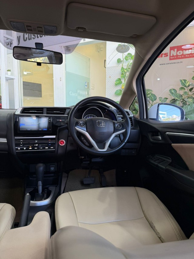 Second-hand 2021 Honda Jazz V CVT for sale in Hyderabad-9