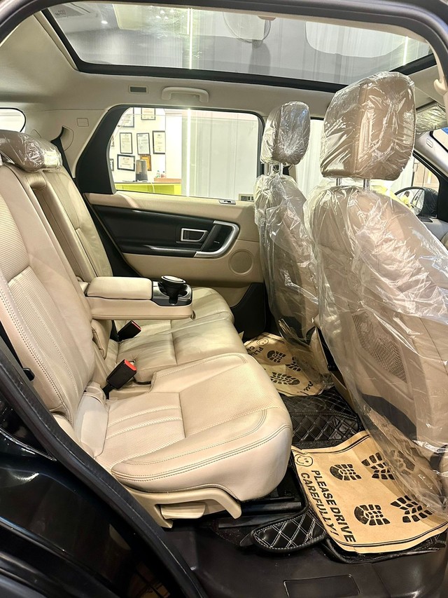 Second-hand 2017 Land Rover Discovery Sport Si4 HSE for sale in New Delhi-8