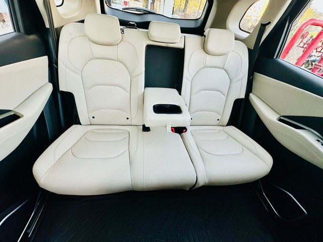 Second-hand 2023 MG Hector Sharp CVT for sale in Bangalore-13