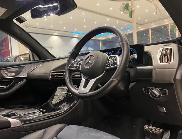 Mercedes-Benz EQC 400 4MATIC - Photo 8