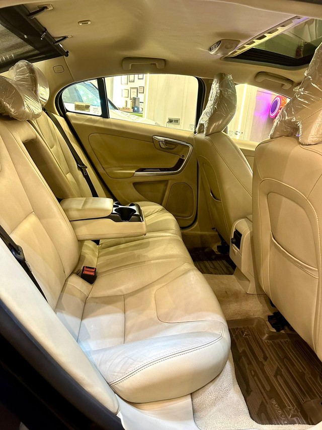 Second-hand 2016 Volvo S60 D4 SUMMUM for sale in New Delhi-11