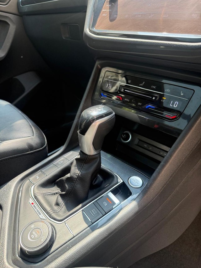 Second-hand 2022 Volkswagen Tiguan 2.0 TSI Elegance BSVI for sale in New Delhi-16