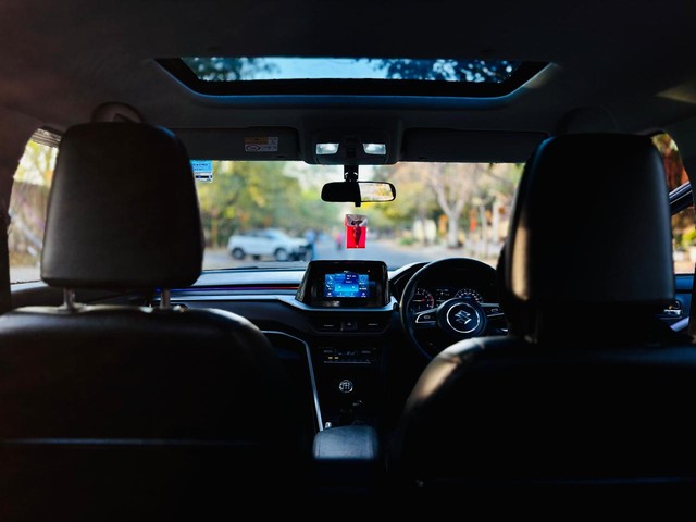 Second-hand 2024 Maruti Suzuki Brezza Zxi for sale in New Delhi-13