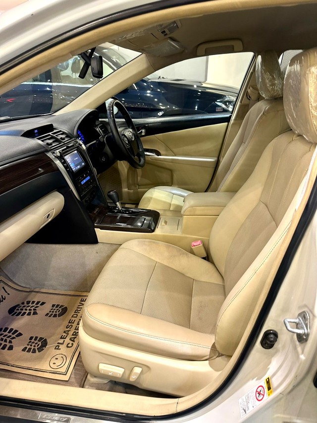 Toyota Camry Hybrid Second-hand 2016 Toyota Camry Hybrid for sale in New Delhi-18