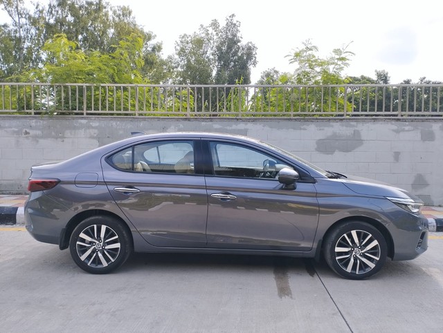 Second-hand 2021 Honda City ZX CVT for sale in New Delhi-1