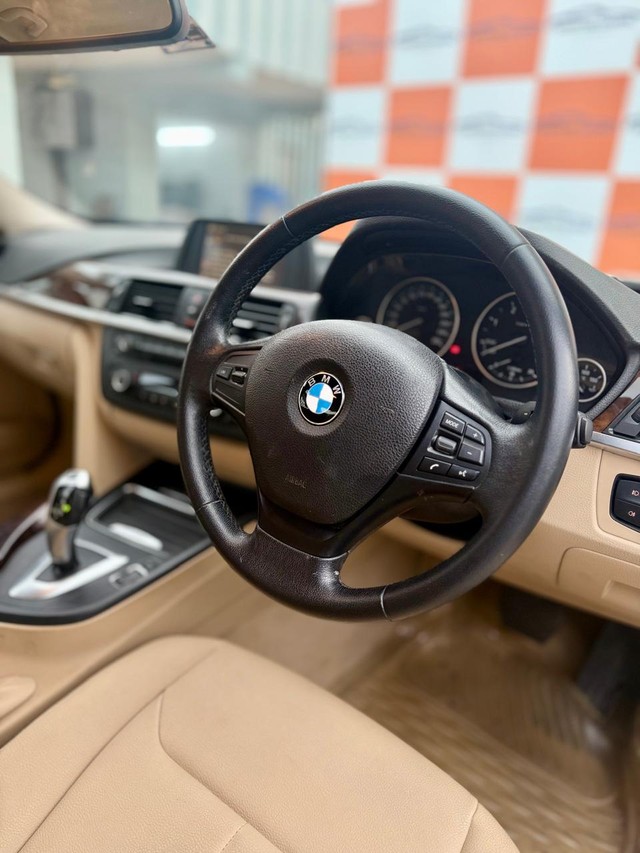 Second-hand 2014 BMW 3 Series 320d Prestige for sale in Chennai-6