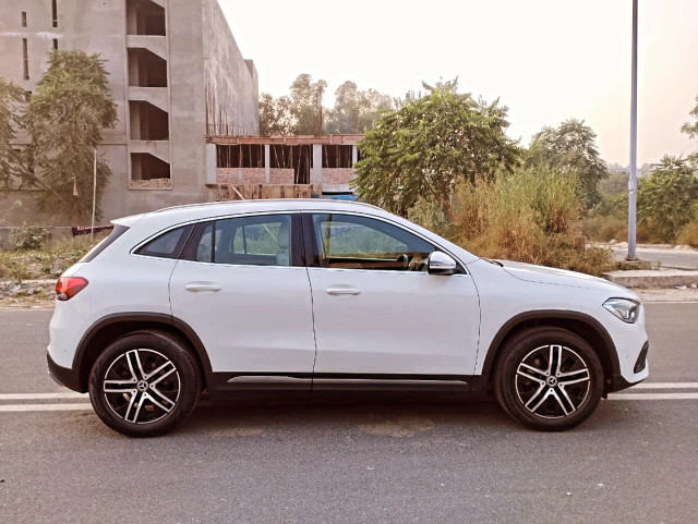 Second-hand 2023 Mercedes-Benz GLA 200 BSVI for sale in New Delhi-1