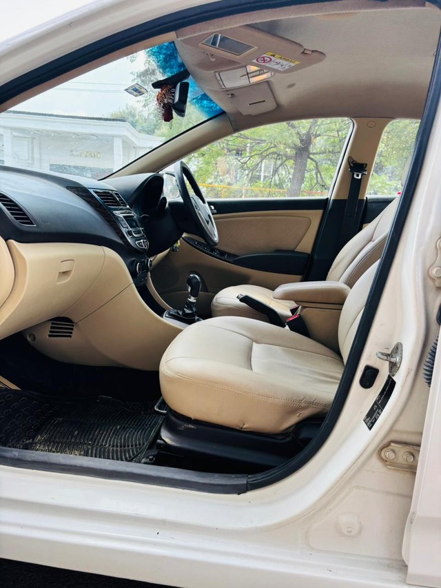 Second-hand 2016 Hyundai Verna 1.4 VTVT for sale in Noida-8