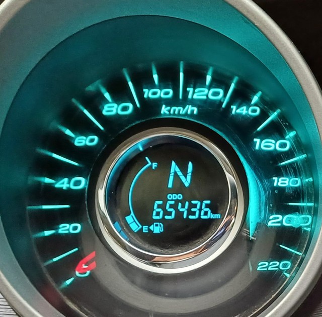 Second-hand 2017 Mahindra XUV500 R W10 FWD for sale in Ahmedabad-20