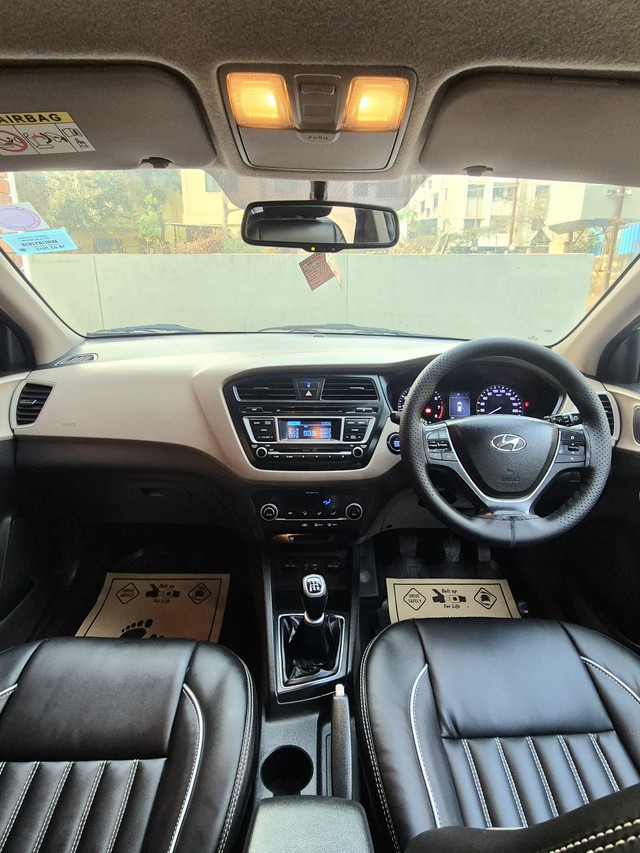 Hyundai i20 1.2 Anniversary Edition Second-hand 2015 Hyundai i20 1.2 Anniversary Edition for sale in Nashik-10