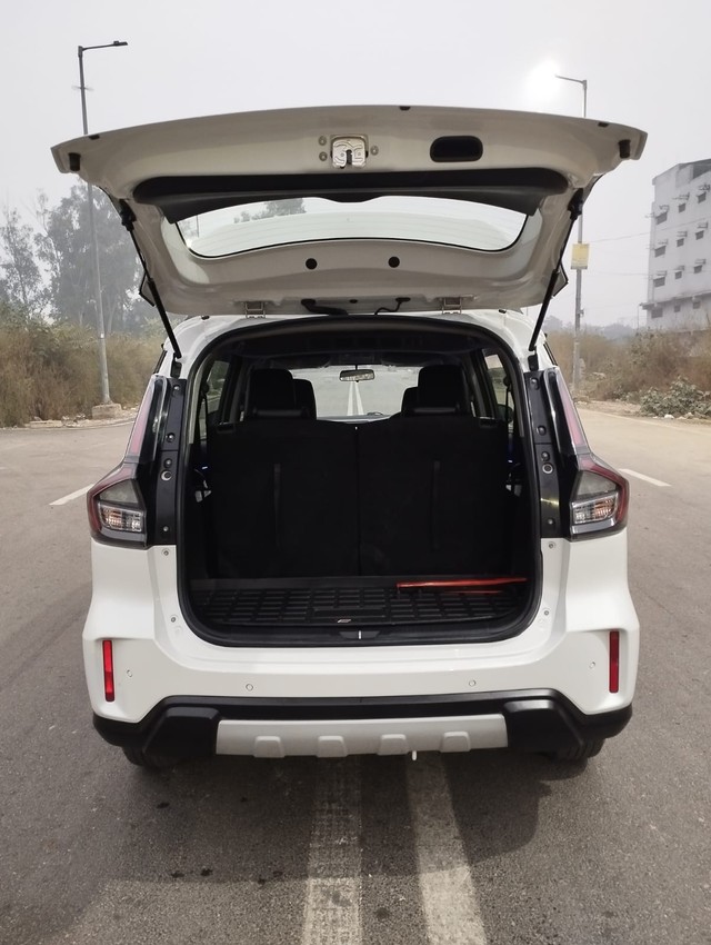 Second-hand 2024 Maruti XL6 Alpha Plus AT for sale in New Delhi-5