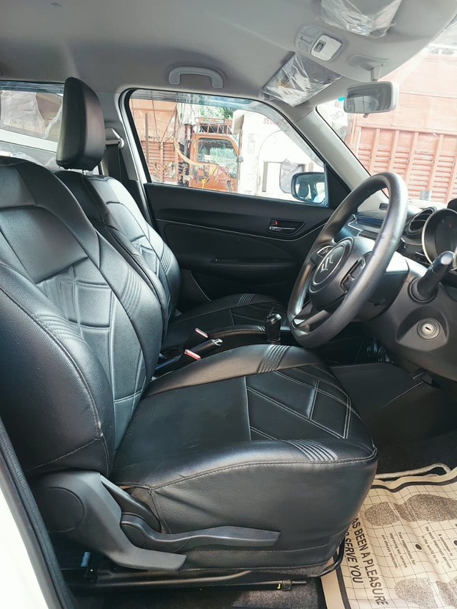 Second-hand 2023 Maruti Suzuki Swift VXI CNG for sale in New Delhi-11