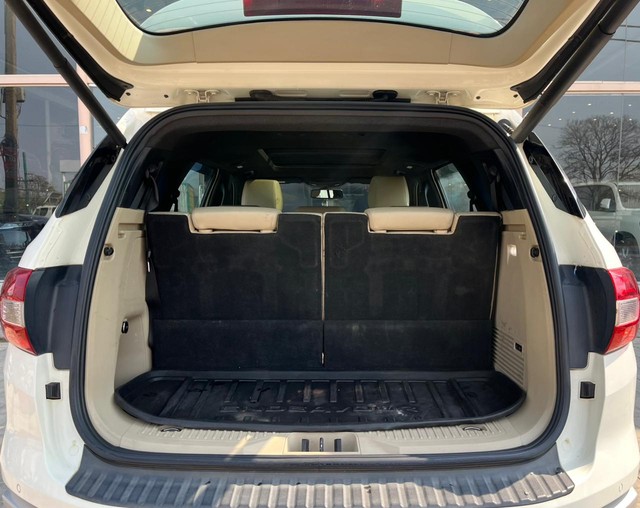 Second-hand 2020 Ford Endeavour Titanium Plus 4X4 for sale in Bangalore-11