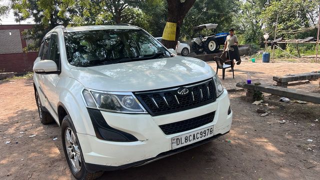 Mahindra XUV500 R W10 FWD Second-hand 2016 Mahindra XUV500 R W10 FWD for sale in New Delhi