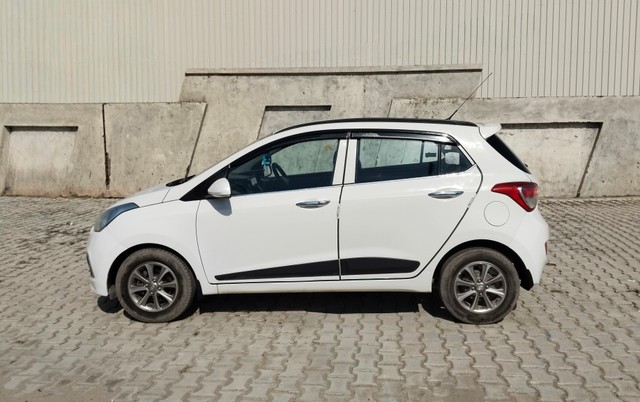 Hyundai Grand i10 Asta Option Second-hand 2015 Hyundai Grand i10 Asta Option for sale in Faridabad-3