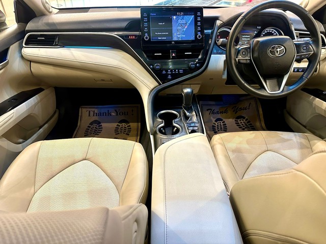 Second-hand 2021 Toyota Camry Hybrid 2.5 for sale in New Delhi-22