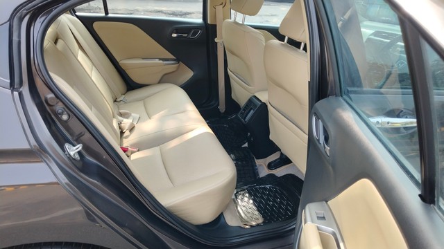 Second-hand 2019 Honda City i-VTEC CVT ZX for sale in New Delhi-14