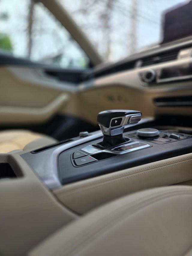 Second-hand 2017 Audi A4 35 TDI Technology for sale in New Delhi-10