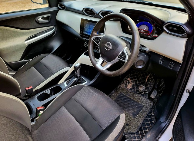 Second-hand 2022 Nissan Magnite Turbo CVT XV BSVI for sale in New Delhi-12