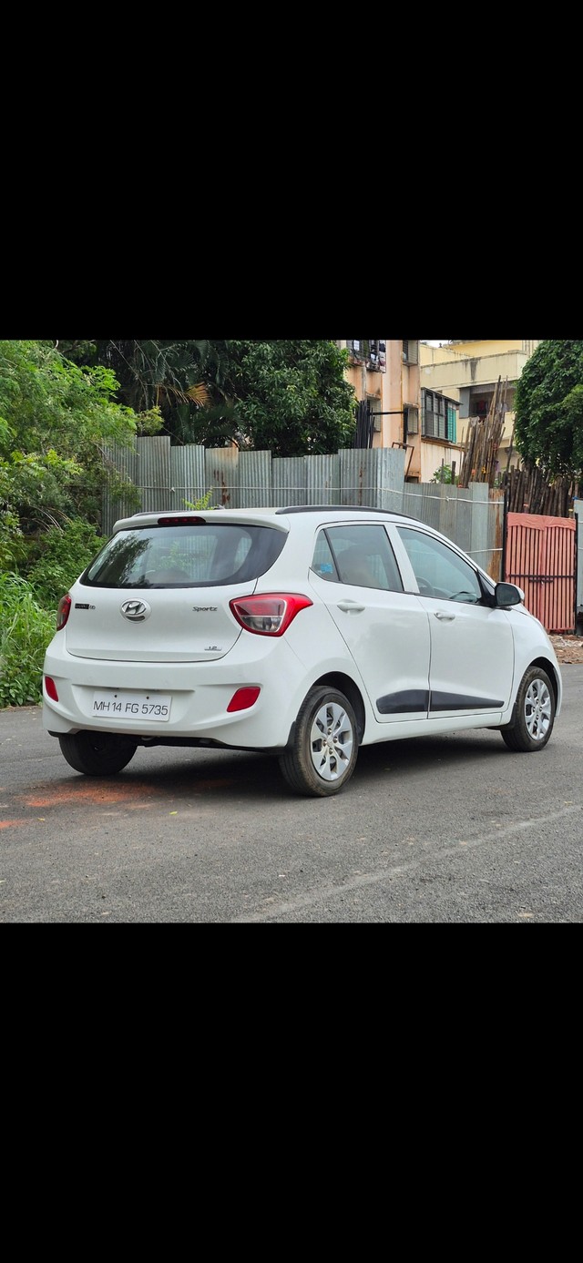 Second-hand 2016 Hyundai Grand i10 Sportz for sale in Pune-2