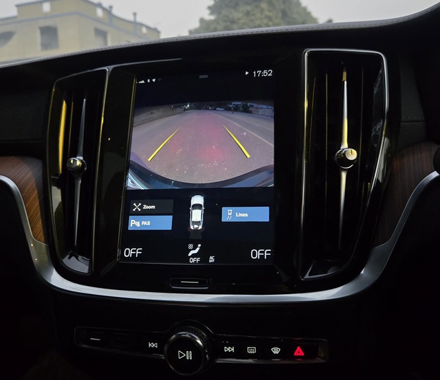 Second-hand 2021 Volvo S60 T4 Inscription for sale in New Delhi-7