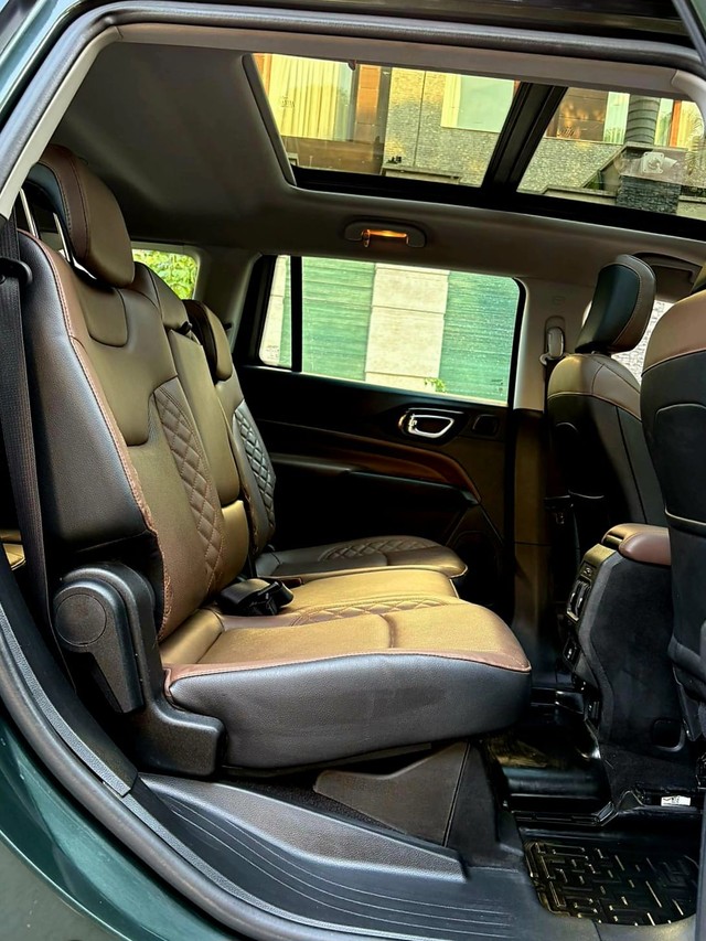 Second-hand 2022 Jeep Meridian Limited Opt AT BSVI for sale in New Delhi-10