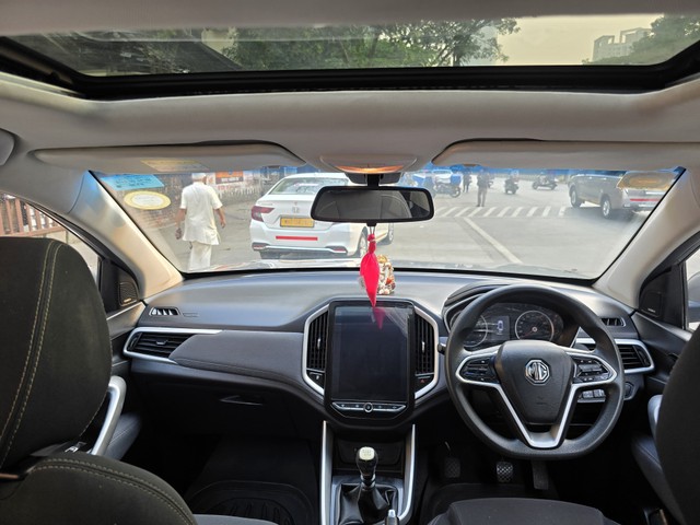 Second-hand 2021 MG Hector Shine MT for sale in Mumbai-18