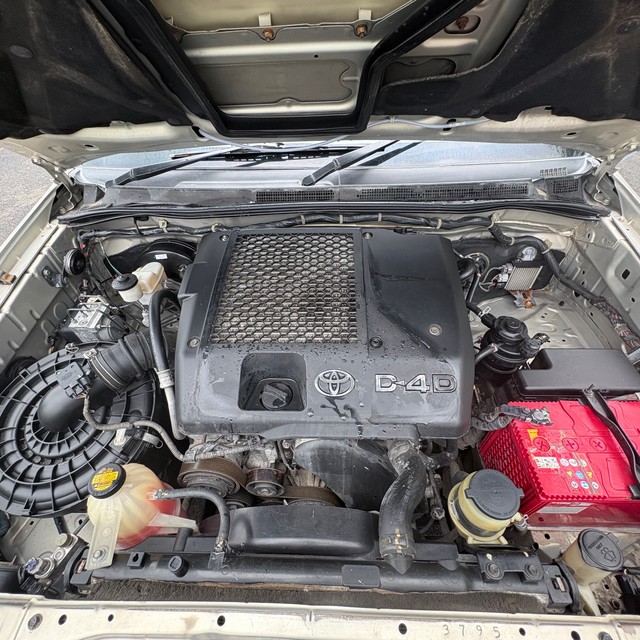 Toyota Fortuner 4x2 Manual Second-hand 2012 Toyota Fortuner 4x2 Manual for sale in Pune-6