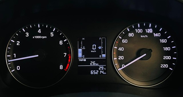 Second-hand 2016 Hyundai Creta 1.6 VTVT SX Plus for sale in Ahmedabad-10