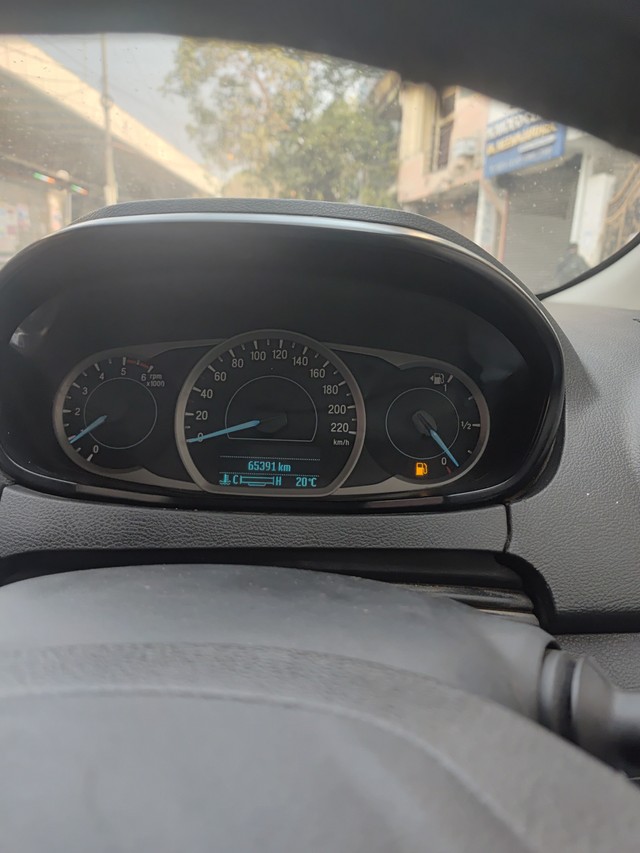 Second-hand 2020 Ford Figo Titanium Diesel for sale in New Delhi-14