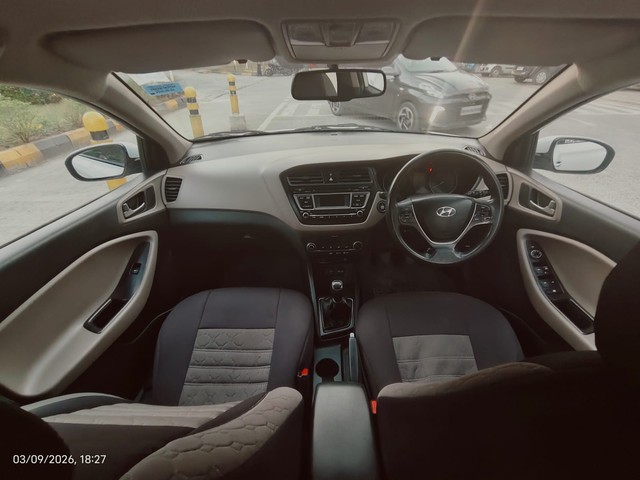 Second-hand 2015 Hyundai i20 Sportz Option 1.2 for sale in Indore-8